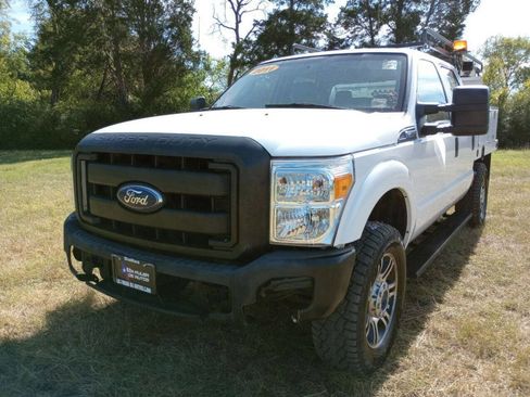 Used 2011 Ford F350 XL w/ Camper Pkg image 1