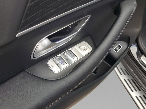 New 2026 Mercedes-Benz GLS 450 4MATIC image 23