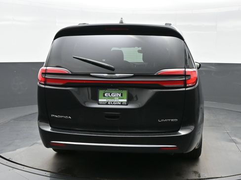 Used 2022 Chrysler Pacifica Limited FWD image 7