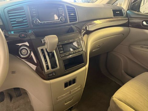 Used 2017 Nissan Quest SV FWD image 7