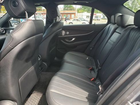 Used 2020 Mercedes-Benz E 350 4MATIC Sedan image 12