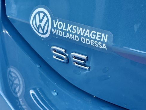 New 2026 Volkswagen Tiguan SE FWD image 10
