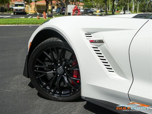 Used 2016 Chevrolet Corvette Z06 w/ 3LZ Preferred Equipment Group RWD image 49