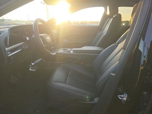 Used 2024 Cadillac Lyriq Sport AWD/4WD image 3