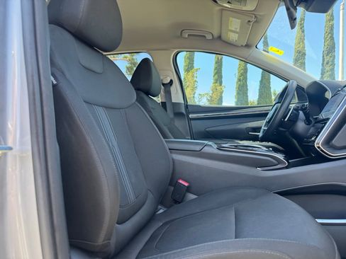 Used 2024 Hyundai Tucson Blue AWD/4WD image 19