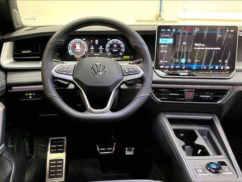 New 2026 Volkswagen Tiguan SE R-Line image 15