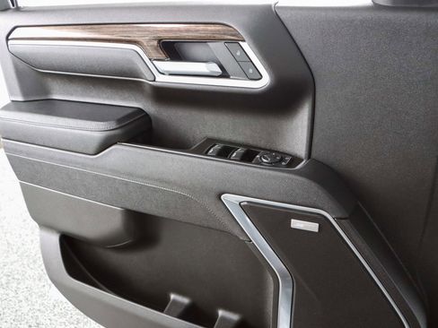 Used 2025 GMC Sierra 1500 Elevation w/ Elevation Premium Package image 24