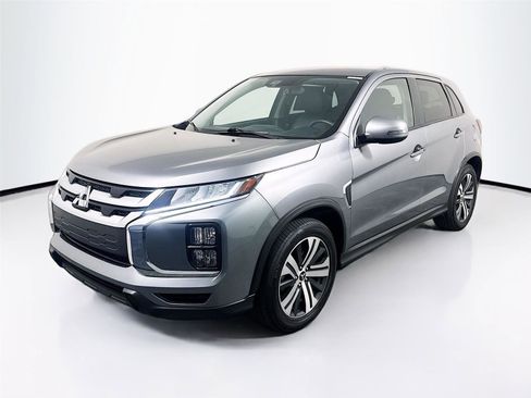 Used 2024 Mitsubishi Outlander Sport SE image 1