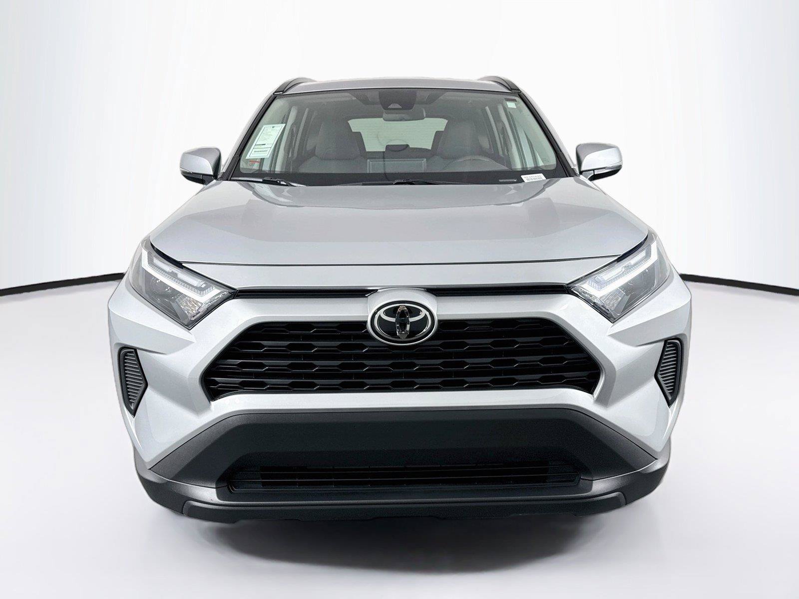 Certified 2025 Toyota RAV4 XLE FWD image 8