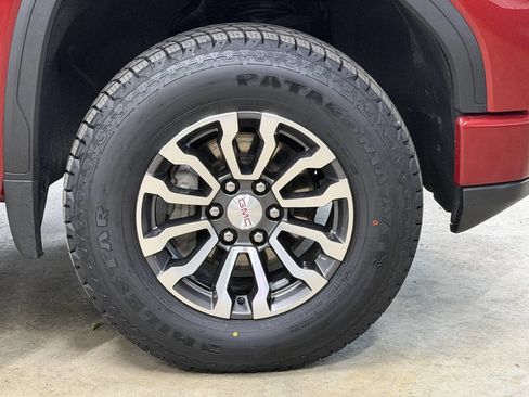 Used 2023 GMC Sierra 1500 AT4 w/ AT4 Premium Package AWD/4WD image 12