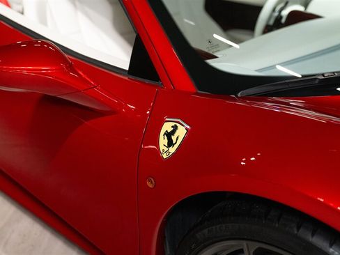 Used 2010 Ferrari 458 Italia Coupe RWD image 22