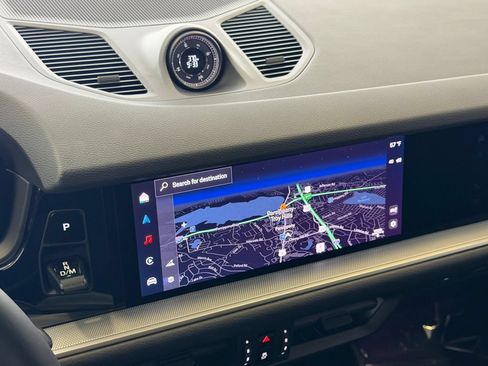 Certified 2025 Porsche Cayenne E-Hybrid Coupe AWD/4WD image 23