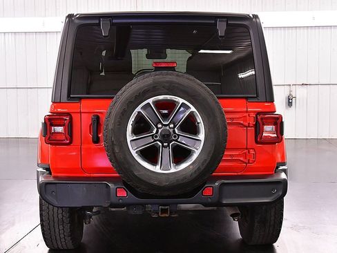 Used 2022 Jeep Wrangler Unlimited Sahara w/ Dual Top Group image 6