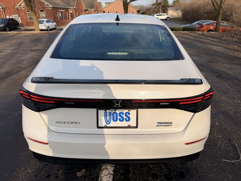 Used 2024 Honda Accord Sport image 4