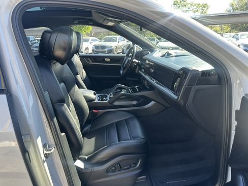 Used 2024 Porsche Cayenne S w/ Premium Package Plus (PP1) image 20