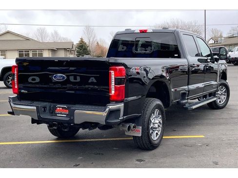 Used 2024 Ford F350 Lariat image 14