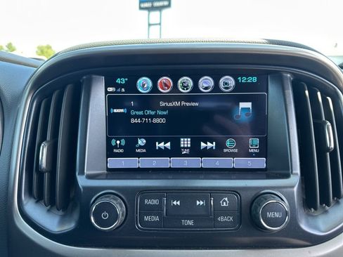 Used 2018 Chevrolet Colorado Z71 AWD/4WD image 31
