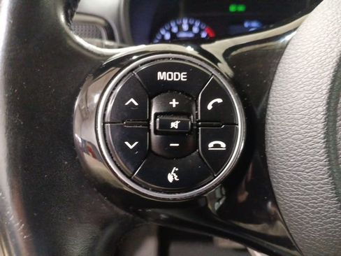 Used 2020 Kia Soul EX image 23
