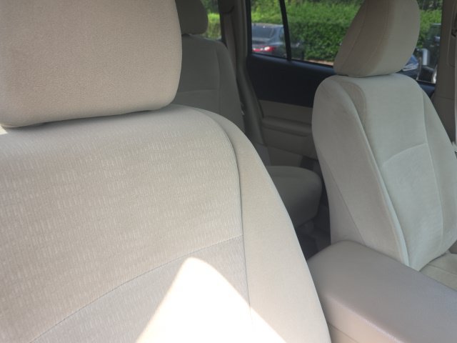 Used 2011 Toyota Highlander 2WD w/ Tech Pkg image 14