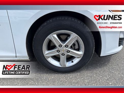 Used 2024 Chevrolet Malibu LT FWD image 15