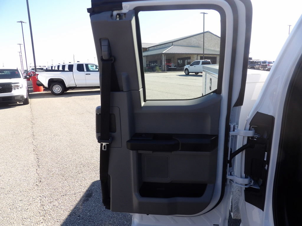 Used 2020 Ford F350 XL w/ Power Equipment Group RWD image 31
