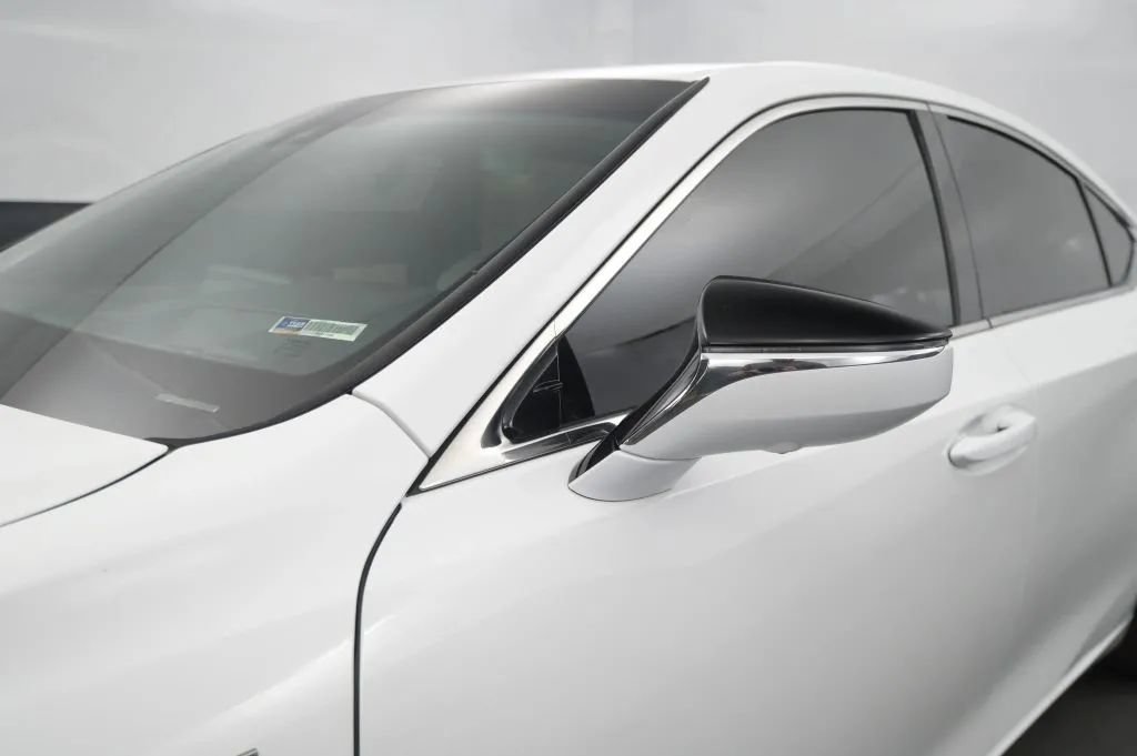 Used 2024 Lexus ES 350 F Sport w/ Accessory Package (Z2) FWD image 11