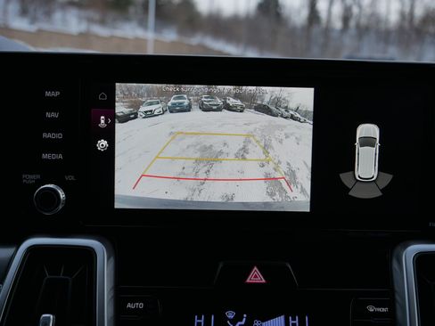 Certified 2022 Kia Sorento S w/ Panoramic Sunroof Package image 27