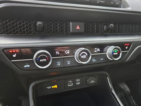 Certified 2023 Honda CR-V EX image 33