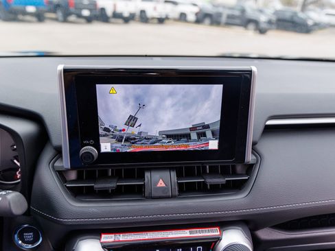 Certified 2025 Toyota RAV4 XLE image 22