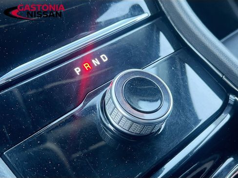 Used 2023 Jeep Grand Cherokee L Limited w/ Luxury Tech Group II image 22