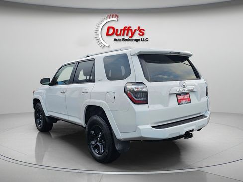 Used 2017 Toyota 4Runner SR5 image 16