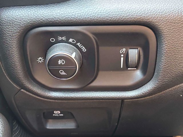 Used 2023 RAM 1500 Big Horn AWD/4WD image 17