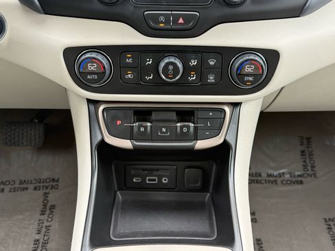Used 2023 GMC Terrain Denali AWD/4WD image 26