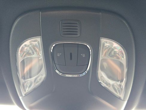 New 2026 Jeep Compass Latitude image 40