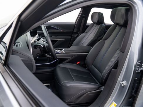 Certified 2024 Cadillac Lyriq Luxury w/ LPO, Floor Liner Package image 19