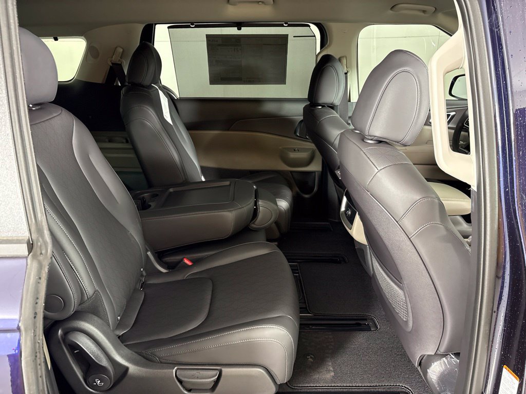 New 2026 Kia Carnival EX FWD image 18