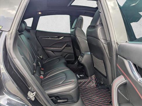 Used 2017 Maserati Levante w/ Sport Package image 20