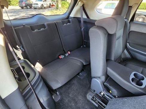 Used 2016 Mitsubishi Outlander SE AWD/4WD image 19