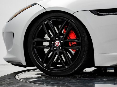 Used 2016 Jaguar F-TYPE R image 90