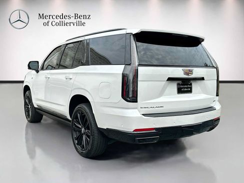 Used 2025 Cadillac Escalade Sport w/ LPO, Floor Liner Package AWD/4WD image 7