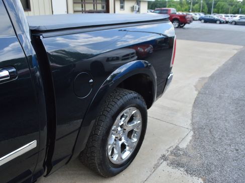 Used 2015 RAM 1500 Laramie w/ Convenience Group AWD/4WD image 4