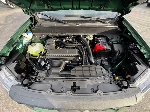 New 2025 Ford Maverick XLT w/ XLT Luxury Package image 33