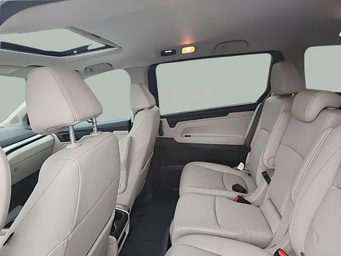 Used 2025 Honda Odyssey EX-L image 24