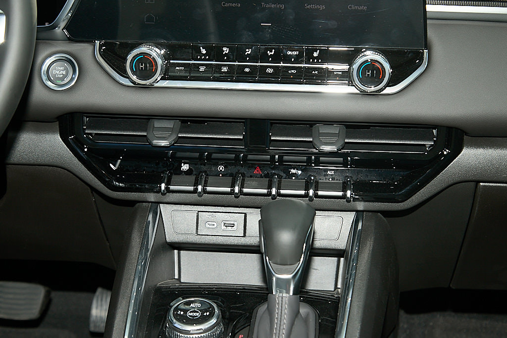 New 2026 GMC Canyon Elevation w/ Convenience Package AWD/4WD image 43