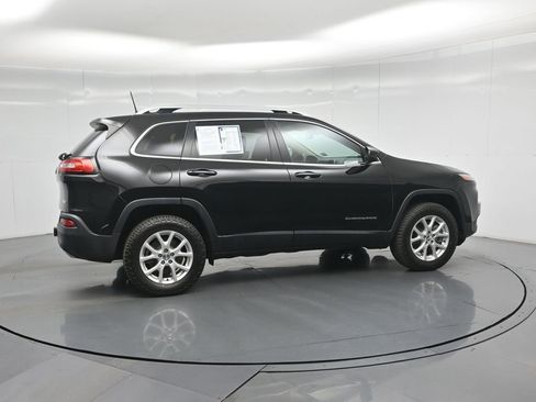 Used 2017 Jeep Cherokee Latitude w/ Trailer Tow Group AWD/4WD image 25