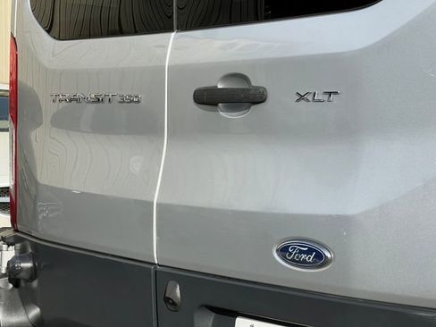 Used 2015 Ford Transit 350 XLT image 9