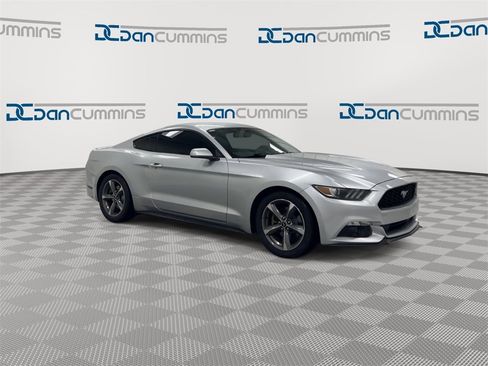 Used 2015 Ford Mustang Coupe w/ Equipment Group 051A image 2