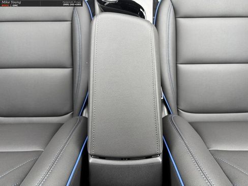 New 2026 Buick Envista Sport Touring w/ Convenience I Package FWD image 19