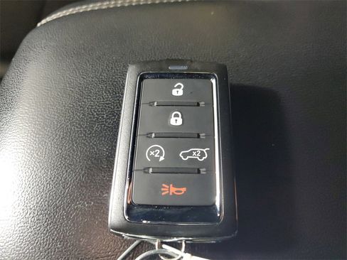 Used 2023 Jeep Grand Cherokee L Altitude image 25