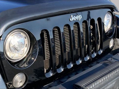 Used 2017 Jeep Wrangler Unlimited Rubicon AWD/4WD image 26